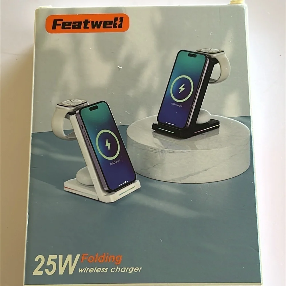 Featwell Folding 25W Wireless Charging Station. Charges 3 items at once! NEW